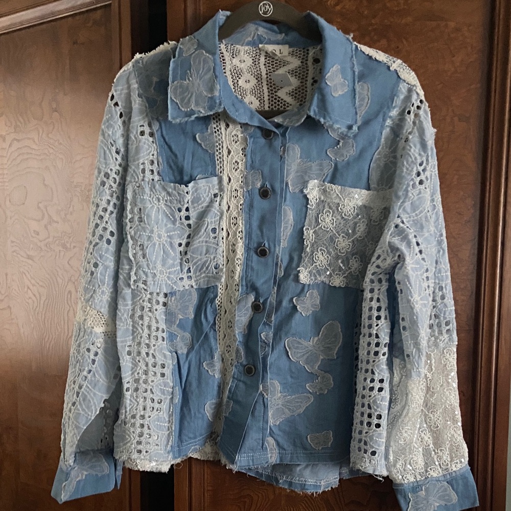 POL Blue and White Lace button down Brand New (Size Med) 100% cotton